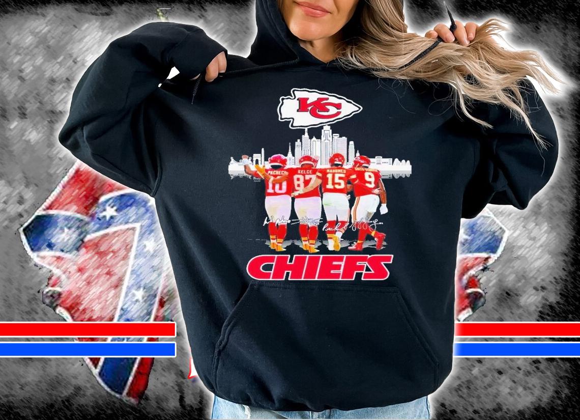 Chiefs Isiah Pacheco Travis Kelce Patrick Mahomes and JuJu Smith-Schuster signatures shirt t-shirt hoodie